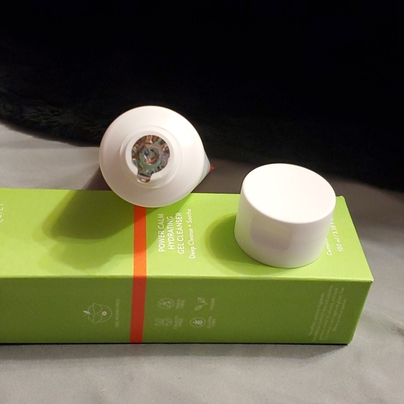 Skincare - Picture 3 of 3